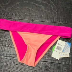 Roxy Pink/Coral Bikini Bottoms.  Size-M. New with Tags.